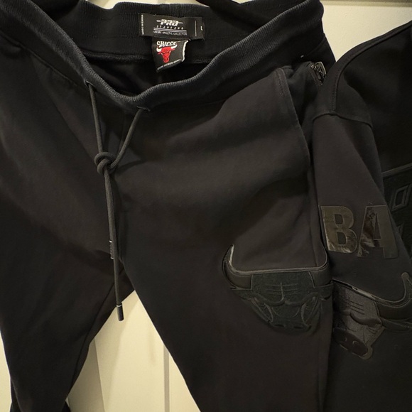 Mens Chicago Bulls set hoodie and pants - Picture 3 of 10